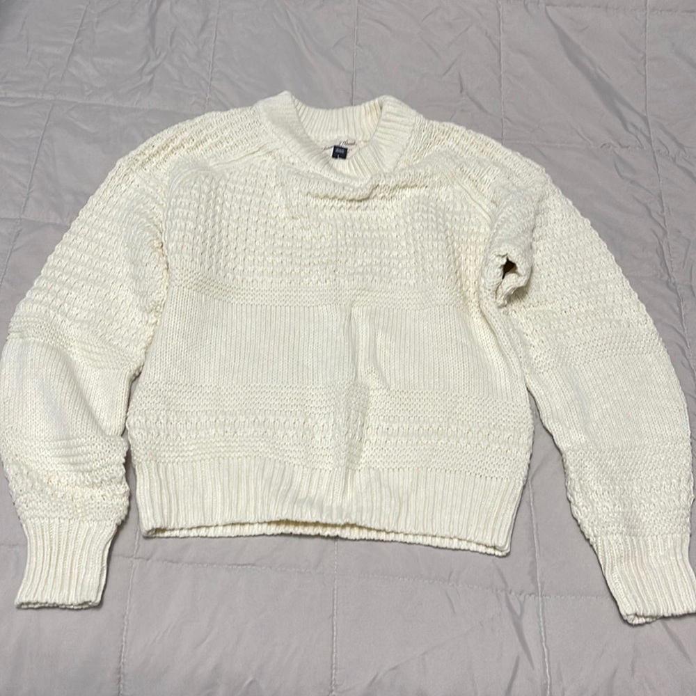 Womens universal thread sweater